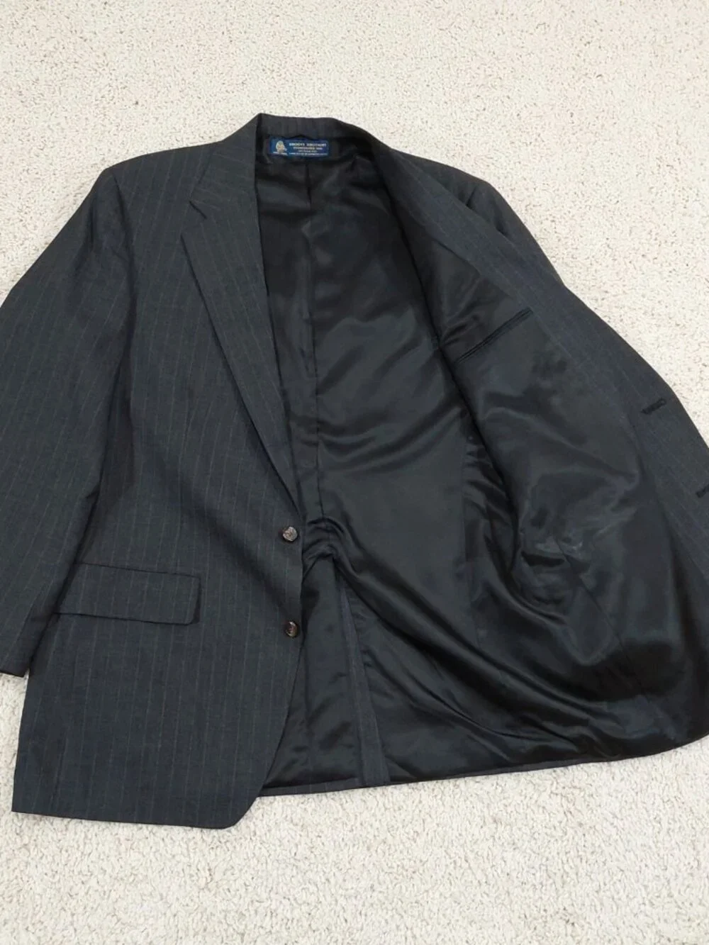 Brooks Brothers Grey Pinstriped Wool, 2 Piece Suit, Blazer 44L, Pants 38x30.5